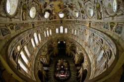  Immagine: Foto interno Basilica Fonte: http://www.magnificat2015.com/visita-virtuale 